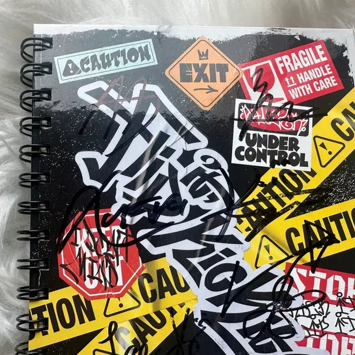 [BUNJANG] Kick Flip Signed Album / Kick Flip 킥플립 친필 싸인앨범
