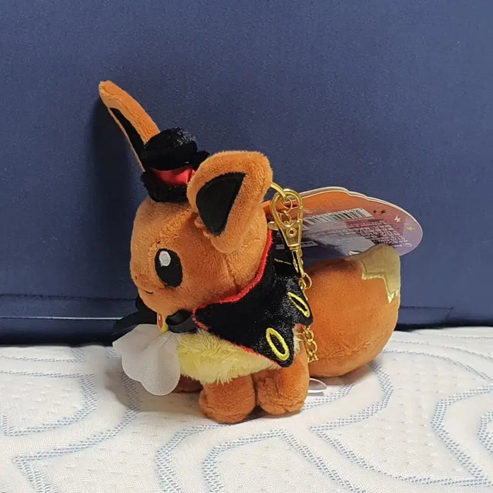 [BUNJANG] Pokemon Center Halloween Time Eevee Plush Keychain / [정품] 포켓몬센터 포켓몬 할로윈 타임 이브이 인형 키링