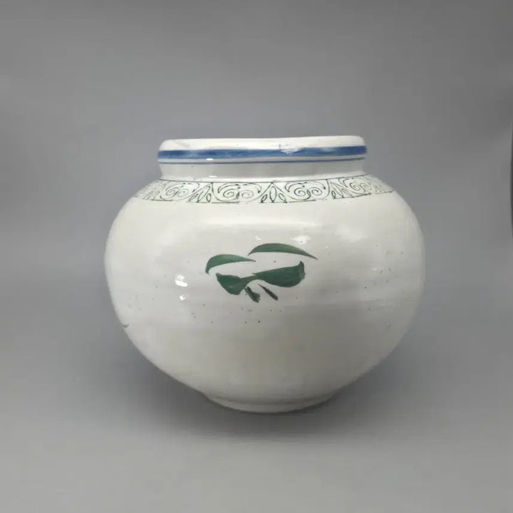 [BUNJANG] Antique Joseon Dynasty White Porcelain Iron-Painted Green Celadon Grape Motif Medium Jar / 골동품 근대사 진품 백자 철화 녹청화 포도문 중형호