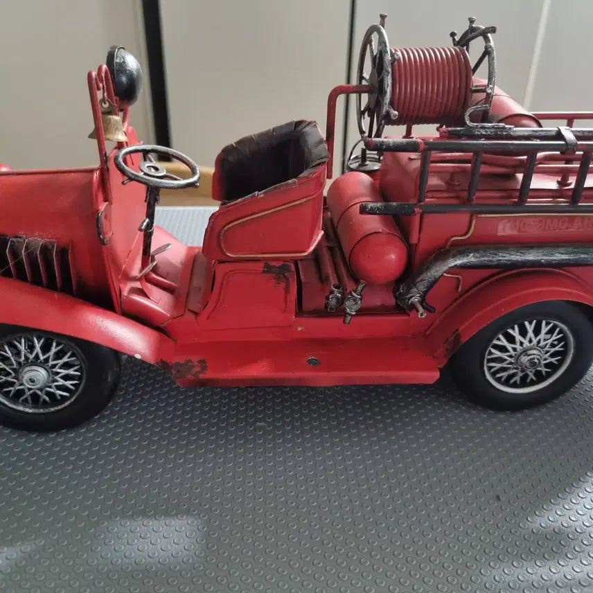 [BUNJANG] Vintage Metal Fire Truck / 오래된 철재 소방차