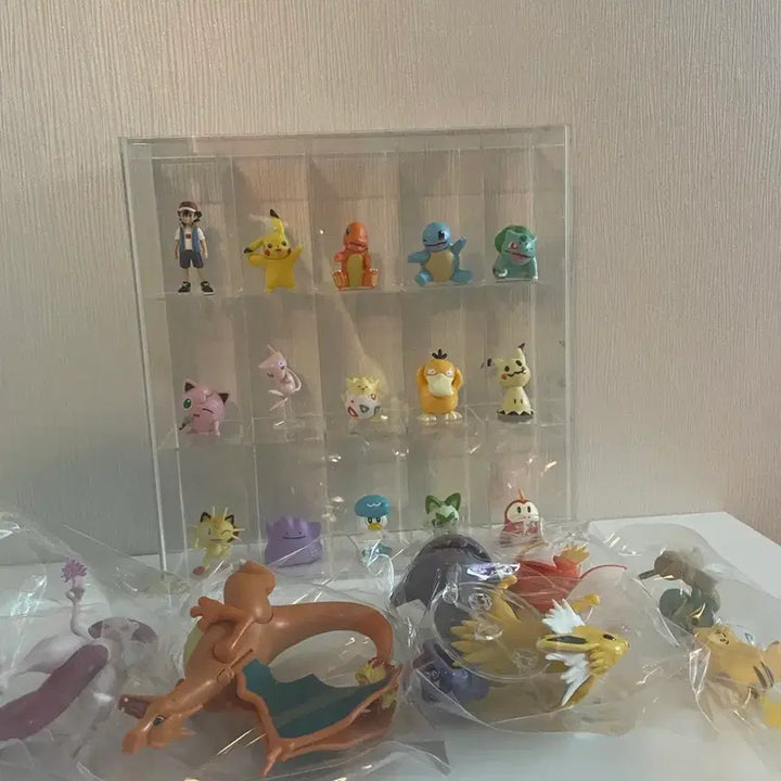 [BUNJANG] Pokemon Figures Bundle with Case (Unsealed) / 개봉) 일괄 포켓몬 피규어 + 케이스 포함