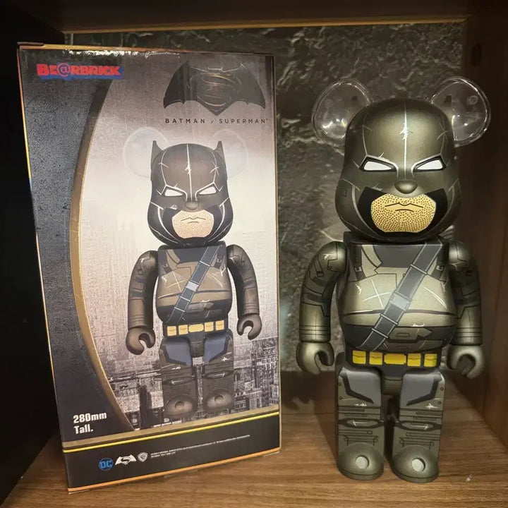 [BUNJANG] Medicom Toy BE@RBRICK Armored Batman 400% / 메디콤토이 베어브릭 배트맨 대 슈퍼맨 아머드 배트맨 400% (BE@RBRICK Armored Batman 400%)
