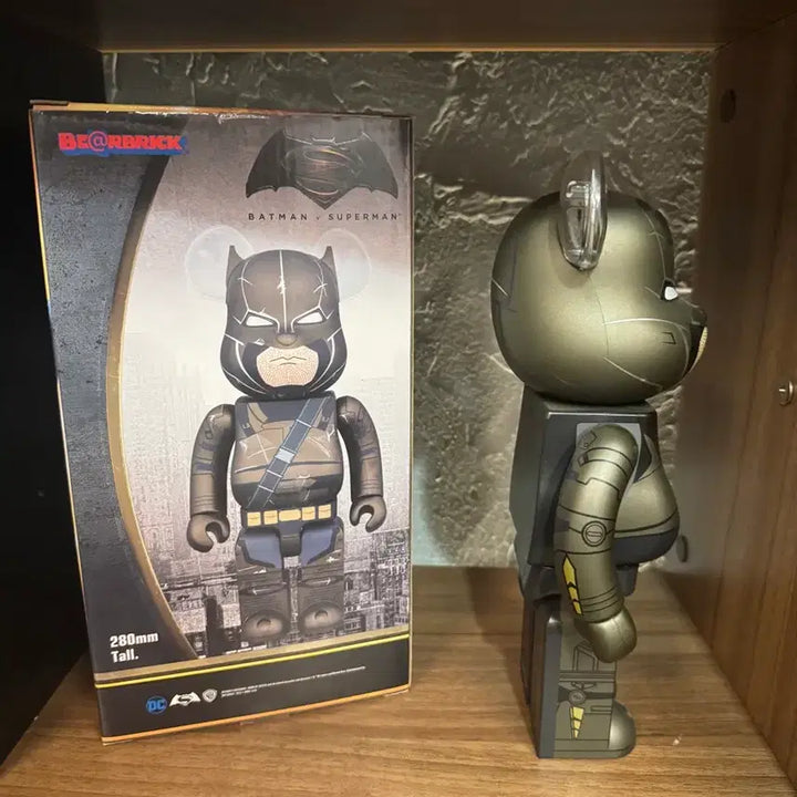 [BUNJANG] Medicom Toy BE@RBRICK Armored Batman 400% / 메디콤토이 베어브릭 배트맨 대 슈퍼맨 아머드 배트맨 400% (BE@RBRICK Armored Batman 400%)