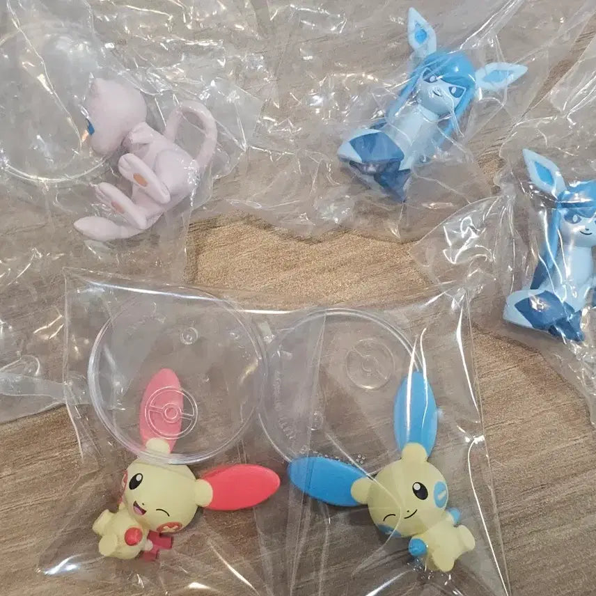 [BUNJANG] Pokemon Plush Set - Maonong, Mew, Glaceon / 포켓몬스터 꼬리 봐 가챠 2탄 플러시 마이농 뮤 글레이시아 일괄
