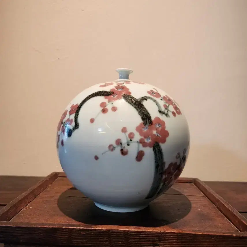 [BUNJANG] Woojungyo Jeong Gu-cheon Celadon Plum Blossom Vase / 우정요 정구천 매화문 철화 진사 매화문 백자 앵병