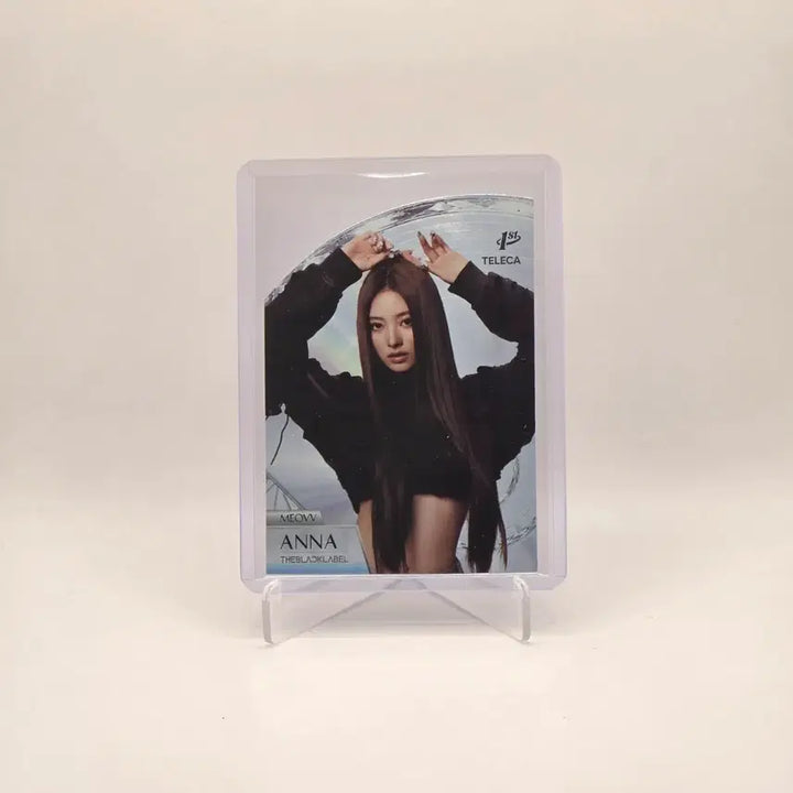 [BUNJANG] MEOVV Anna Die-Cut SP Card / 테레카 미야오(MEOVV) 안나 다이컷 SP카드
