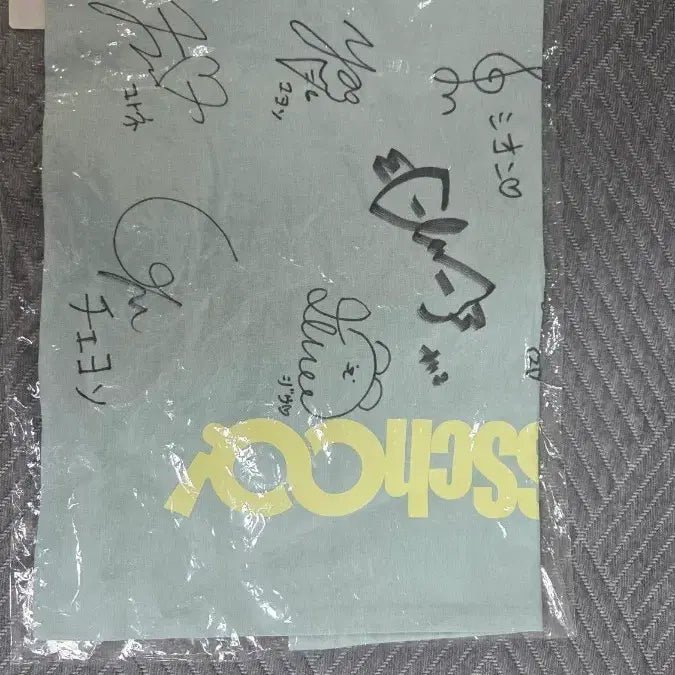 [BUNJANG] TripleS Hayoung All Members Autographed Eco Bag / 트리플에스 핫찌 전원 친필 싸인 에코백