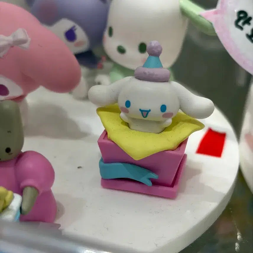 [BUNJANG] Sanrio Cinnamonroll "Cheer Together" Gacha Figure / 산리오 사나모롤 모두함께 축하해요 가챠 피규어