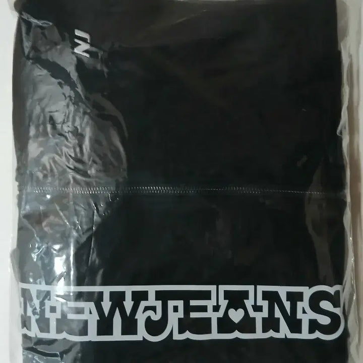 [BUNJANG] NewJeans Powerpuff Girls Collaboration Zip-Up Hoodie / 뉴진스 파워퍼프걸 콜라보 후드 집업