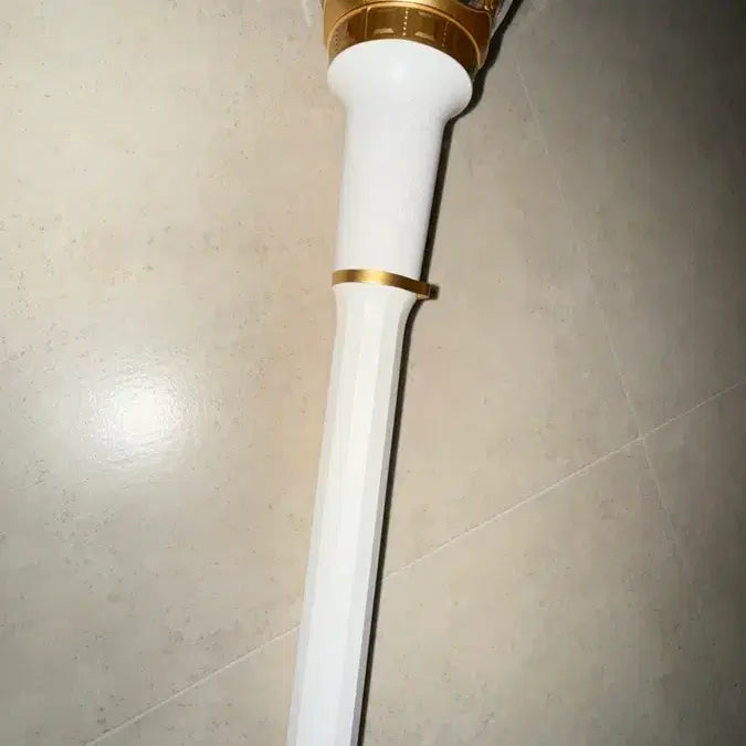 [BUNJANG] LOONA Official Lightstick (Sealed) / 미사용 이달의 소녀 공식 응원봉 오빛 이달소 응원봉 판매