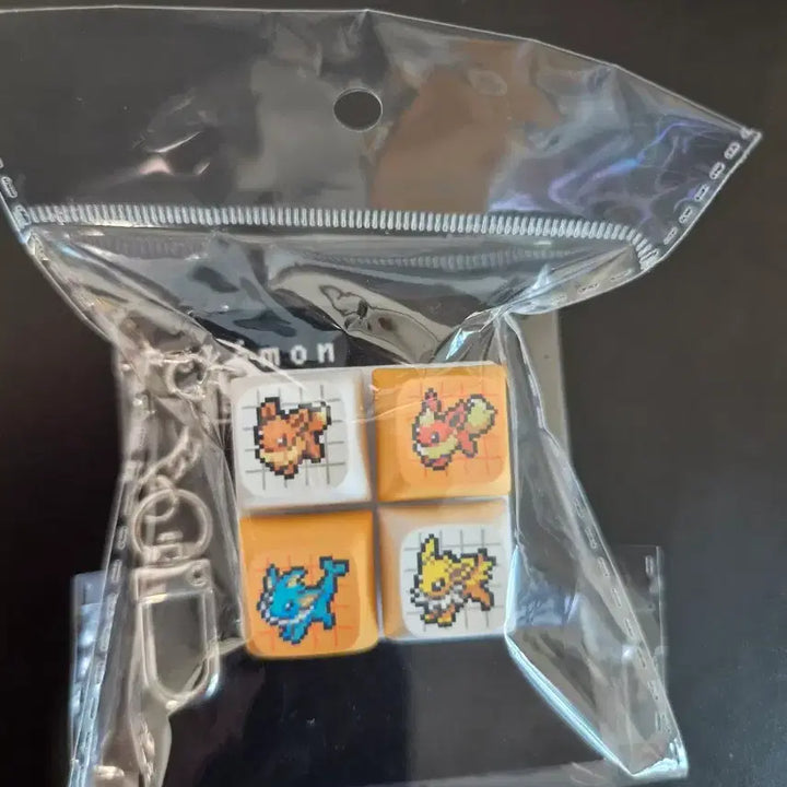 [BUNJANG] CU Pokemon Keycap Keychain (Eevee) / CU 포켓몬 키캡 키링 (이브이)