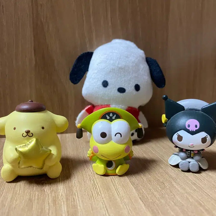 [BUNJANG] Sanrio Characters Gachapon Figure Set / 산리오 캐릭터 가챠세트