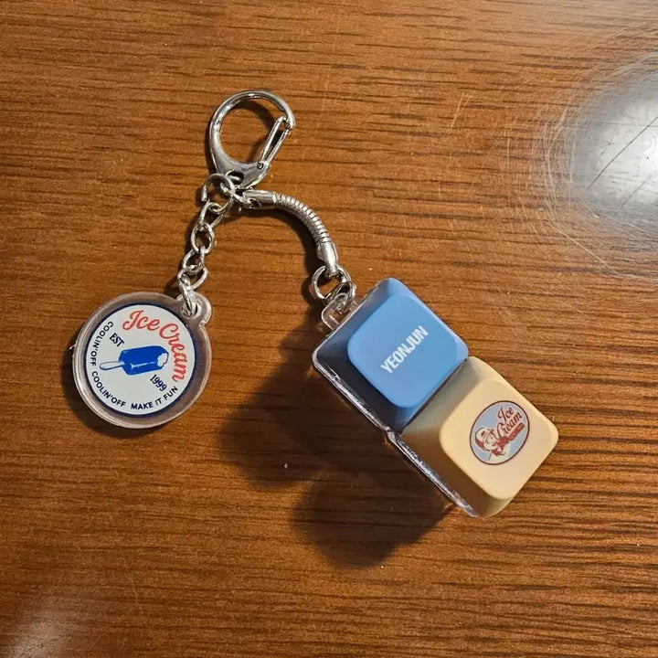 [BUNJANG] TXT Yeonjun Ice Cream Keycap Keychain / 연준 아이스크림 키캡 키링 양도