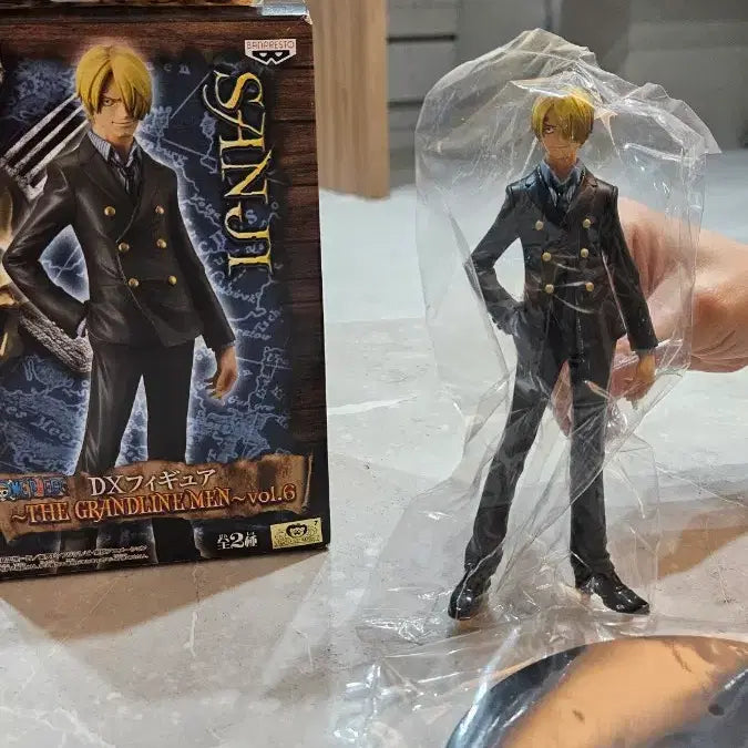 [BUNJANG] One Piece Sanji Figure (Sealed) / 미개봉 원피스피규어 상디
