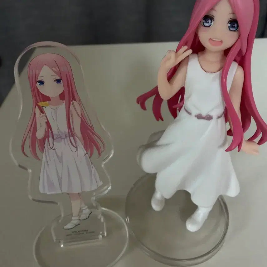 [BUNJANG] The Quintessential Quintuplets Rena Figure &amp; Acrylic Stand / 5등분의 신부 레나 피규어&amp;아크릴 스탠드