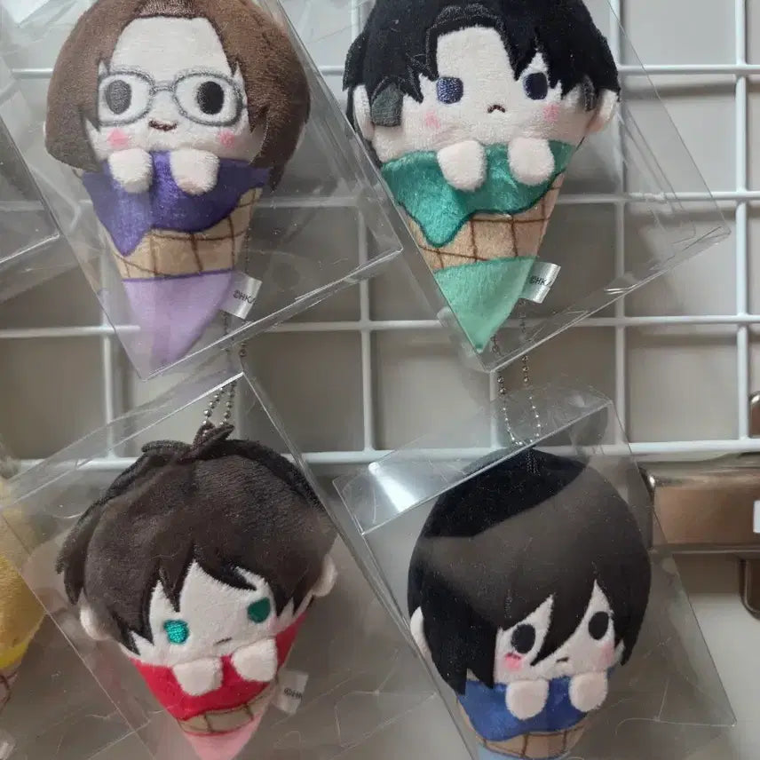 [BUNJANG] Attack on Titan Aistar Pinui Bundle (Box Included) / 진격의거인 아이스타피누이 일괄(박스있음)