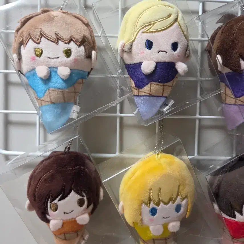[BUNJANG] Attack on Titan Aistar Pinui Bundle (Box Included) / 진격의거인 아이스타피누이 일괄(박스있음)