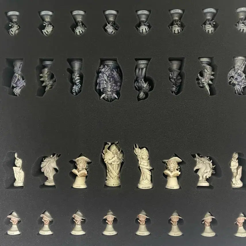[BUNJANG] Summoners War Light vs. Dark Chess Set / 서머너즈워 체스 세트