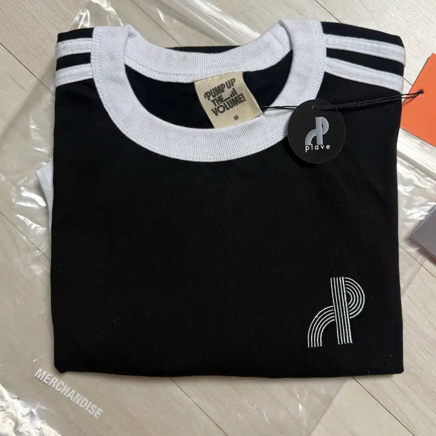 [BUNJANG] PLAVE Ringer T-Shirt Black Size M (Sealed) / 미개봉)플레이브 링거티 M 사이즈