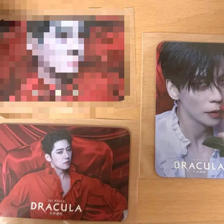 [BUNJANG] Dracula Musical Bundle Set Kim Junsu Jeon Dong Seok Go Eun Sung Shin Sung Rok Photocard / 일괄) 드라큘라 뮤지컬 헌혈 포토카드 김준수 전동석 고은성 신성록