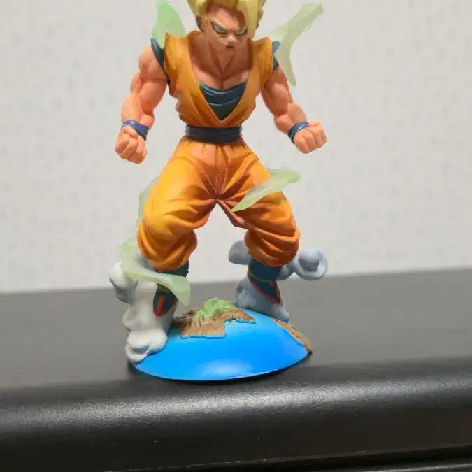 [BUNJANG] Dragon Ball Capsule Figure Super Saiyan 2 Goku / 드래곤볼 캡슐 피규어 초2 손오공