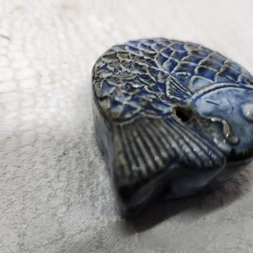 [BUNJANG] Celadon Goryeo Dynasty Crucian Carp Inkstone / 청채 붕어 도자기 백자연적