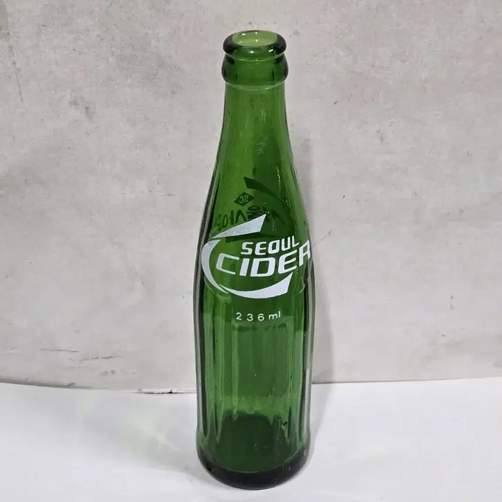 [BUNJANG] Vintage Seoul Cider Glass Bottle (1970s-1980s) / 1970~1980년대에 서울청량음료 등에서 생산되었던 빈티지 음료수 병.서울사이다 유리병