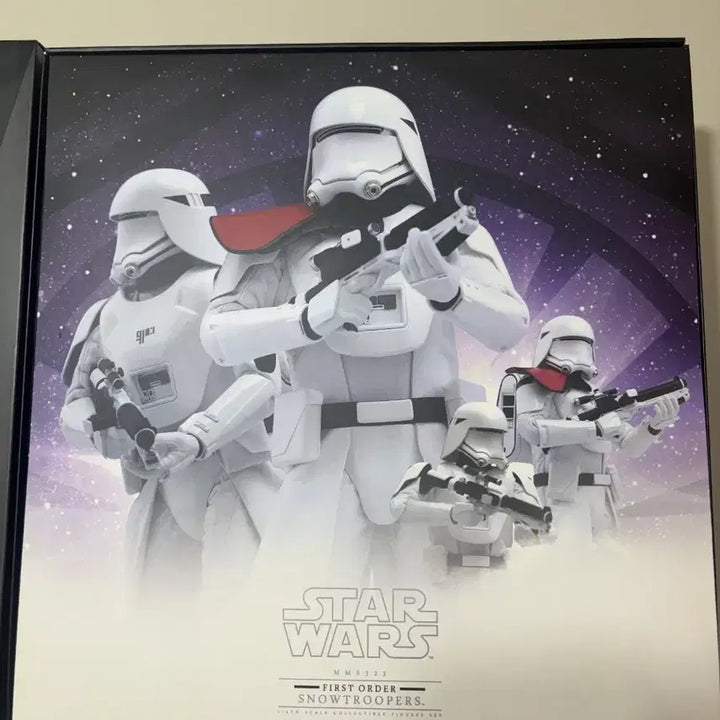 [BUNJANG] Hot Toys Star Wars First Order Snowtrooper (Standard &amp; Special Forces) Action Figure Set / 핫토이 스타워즈 퍼스트오더 스노우트루퍼 합본