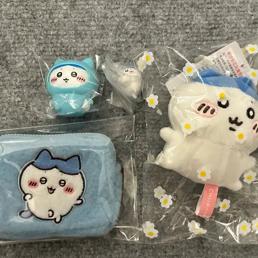 [BUNJANG] Hachiwara Figure, Doll, Keychain, and Wallet Set / 하치와레 피규어 인형 키링 지갑 세트