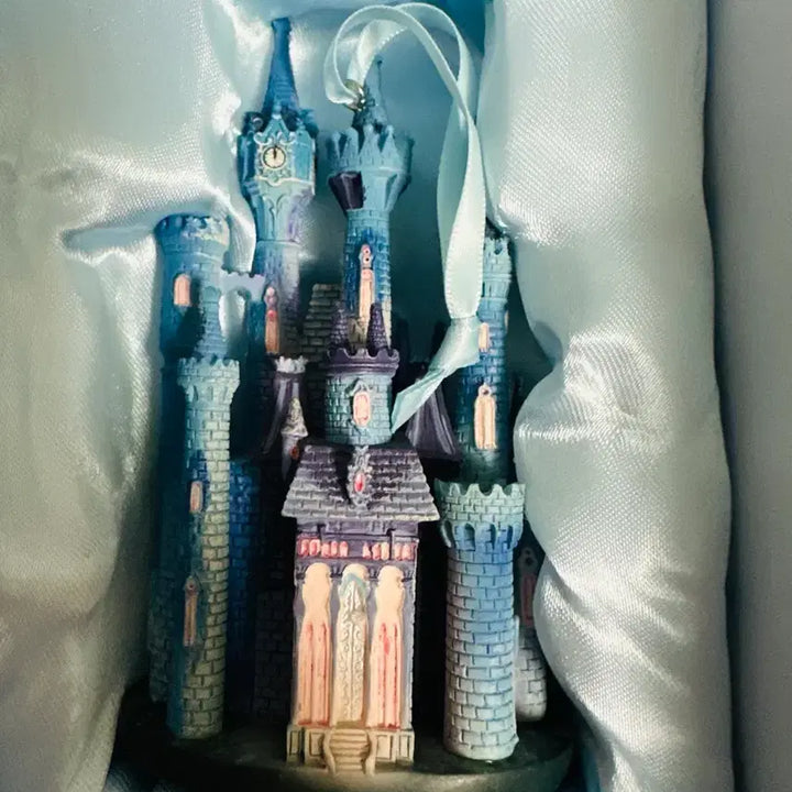 [BUNJANG] Disney Castle Collection Ornament Limited Edition / 디즈니 성 컬렉션 오너먼트 한정판
