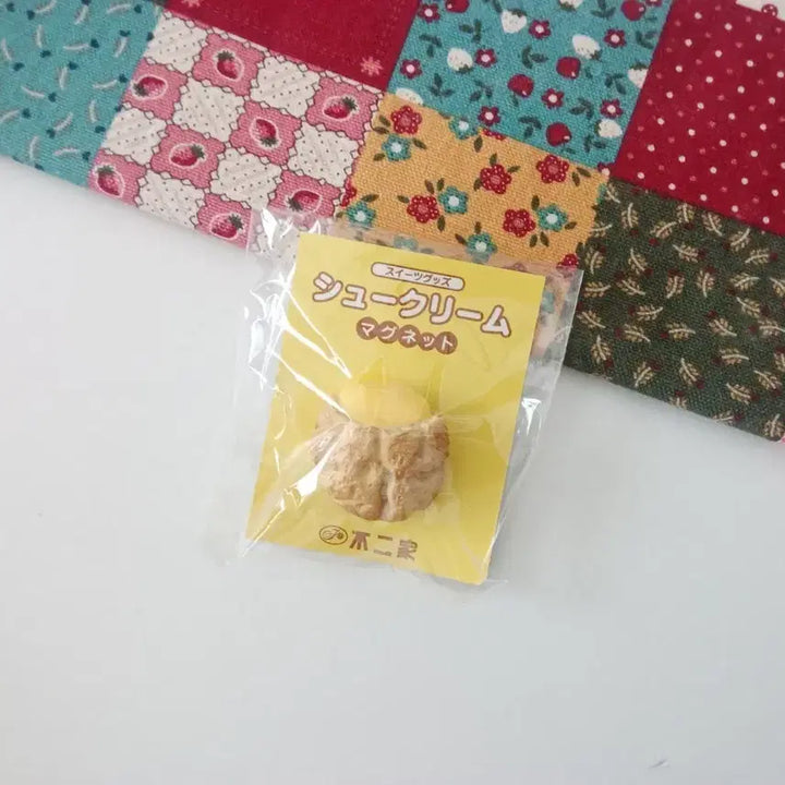 [BUNJANG] Cream Bread Magnet / 슈크림빵 마그넷