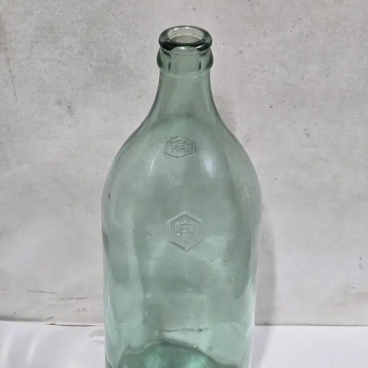 [BUNJANG] 1950s-1960s Vintage Sempio Glass Soy Sauce Bottle / 1950-60년대 빈티지 샘표 유리 간장병