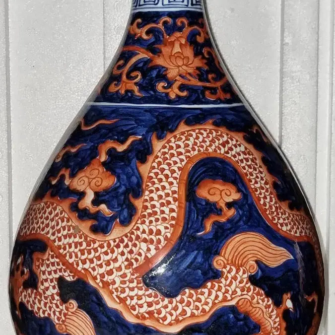 [BUNJANG] Deoksugung Deoksugung Incense Burner with Dragon Motif / 선덕년제 오채 남유 운용문 옥호춘병 높37 지28 중국도자기 고도자골통품