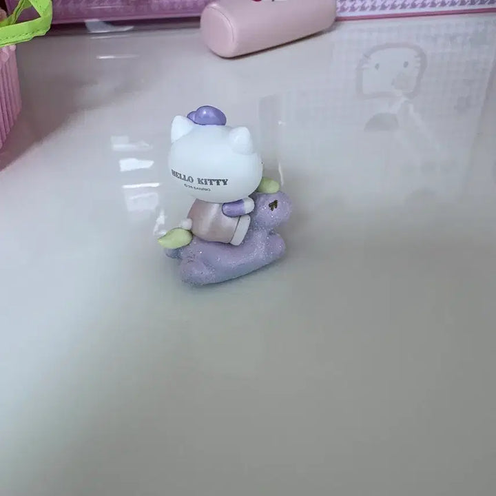 [BUNJANG] Hello Kitty Carousel Horse Figurine / 헬로키티 목마 피규어