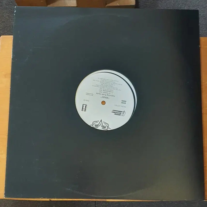 [BUNJANG] EVE WHAT LP Vinyl Import / EVE 앨범 WHAT LP 바이닐 수입반
