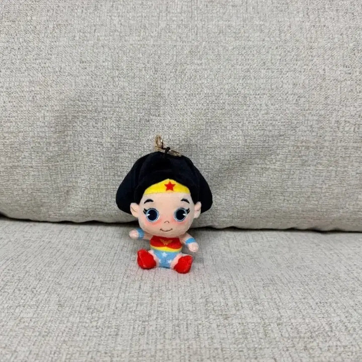 [BUNJANG] Wonder Woman Official Seated Bag Charm 8cm Keychain Doll / 정품 원더우먼 기본 시팅 가방고리 8cm 키링 인형