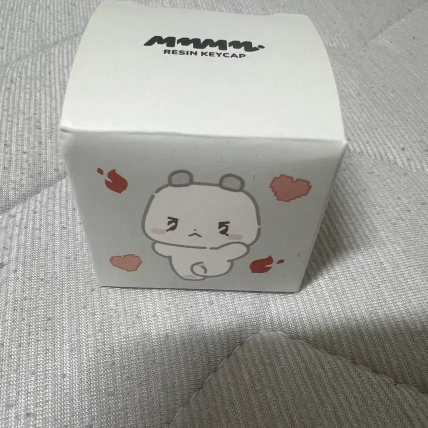 [BUNJANG] PLAVE Mmm Baby Resin Keycap (Mme.Mo) + Eunho Photocard Set / 플레이브 므메미무 레진 키캡 므모 + 은호 포카 6장 포함