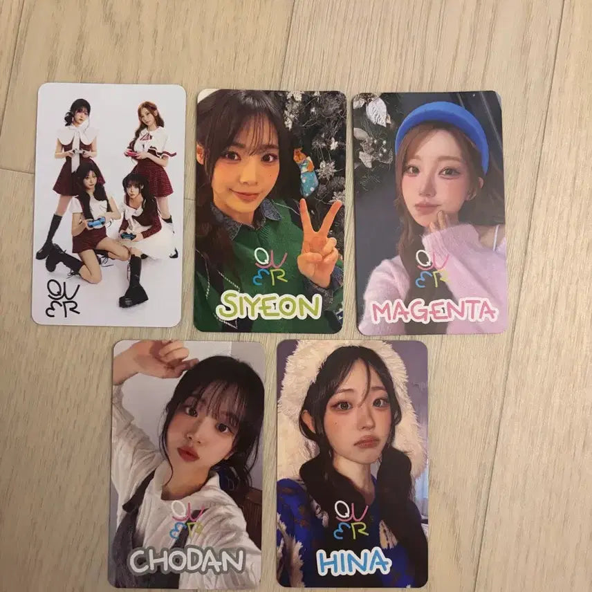 [BUNJANG] QWER Play Station Photocard Set / QWER 포카 플스 5장 세트