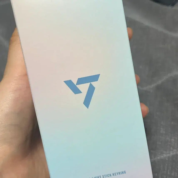 [BUNJANG] SEVENTEEN Official Lightstick Keyring / 세븐틴 응원봉 키링