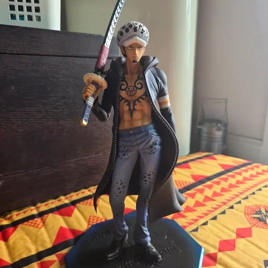[BUNJANG] MegaHouse Portrait.Of.Pirates Trafalgar Law Ver.2 Figure / 트라팔가 로 피규어