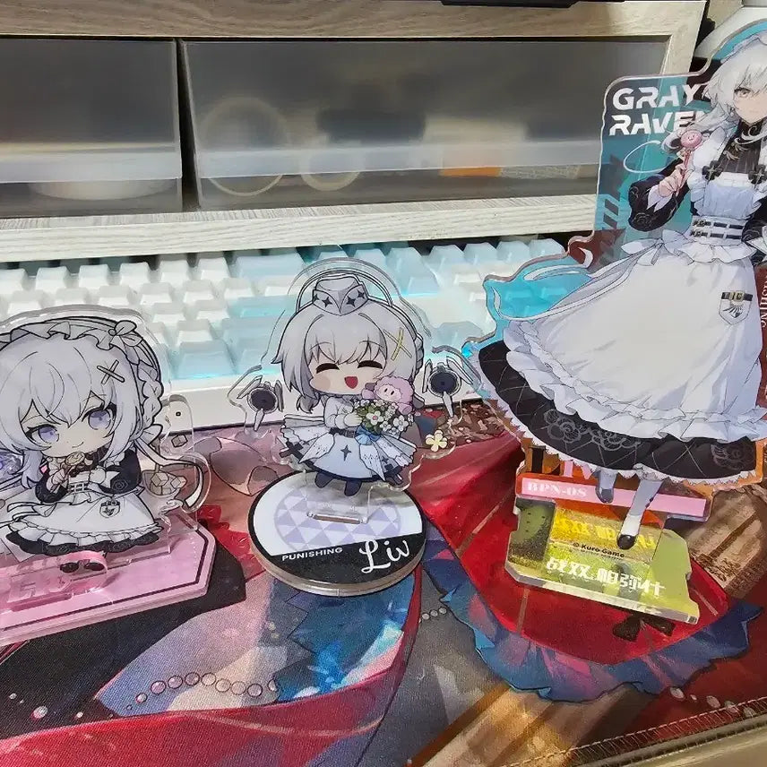 [BUNJANG] Furnishing Gray Raven Liv Acrylic Stand 3 Types Bundle Set / 공식굿즈 퍼니싱 그레이 레이븐 리브 아크릴 스탠드 3종 일괄