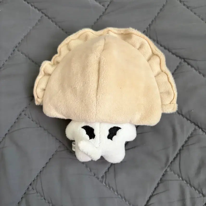 [BUNJANG] NewJeans Hanni PamPam-gun Doll Mandu Hat Bundle Set / 뉴진스 하니 팜팜군 인형 만두모자 일괄