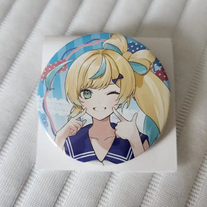 [BUNJANG] NIJISANJI Tachitsuteto Suipara Collaboration Can Badge / 니지산지 타치츠테 토토 스이파라 콜라보 캔뱃지