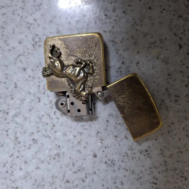 [BUNJANG] Horse Motif Zippo Lighter / 말 무늬  지포. 라이터