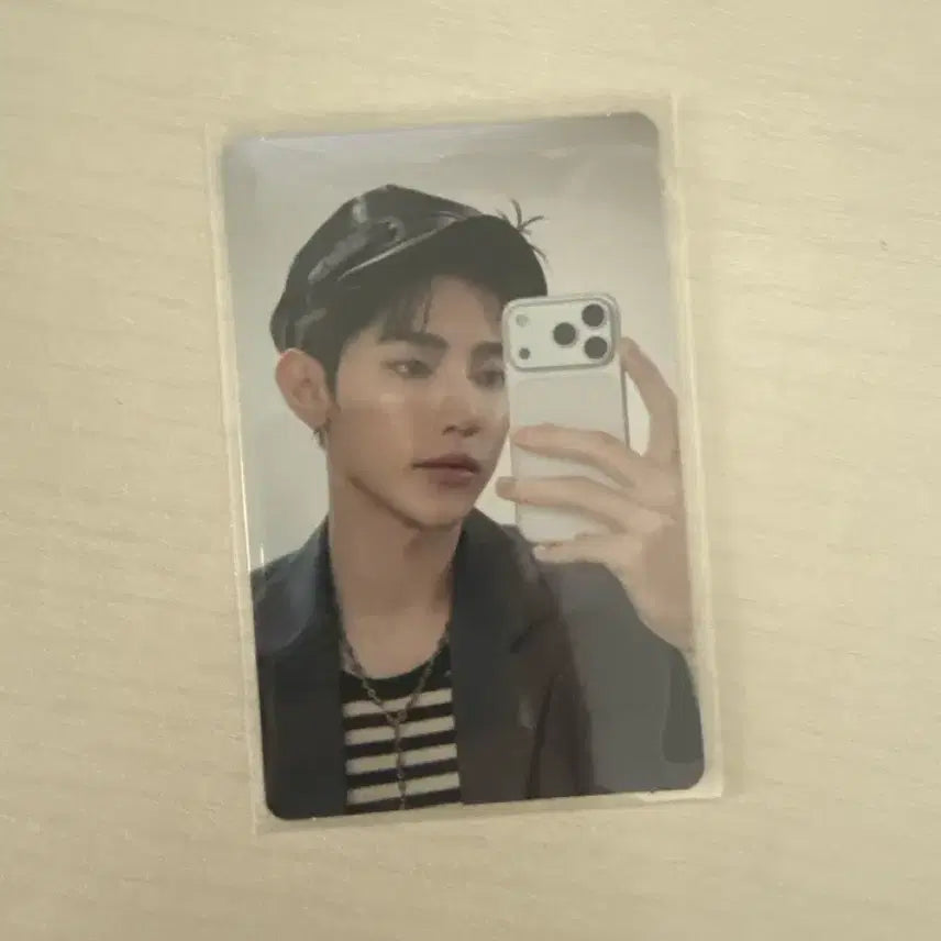 [BUNJANG] ZEROBASEONE Zhang Hao Sequence 01: Curiosity Gazed Photocard / Sequence 01: Curiosity Gazed ver 장하오 포카