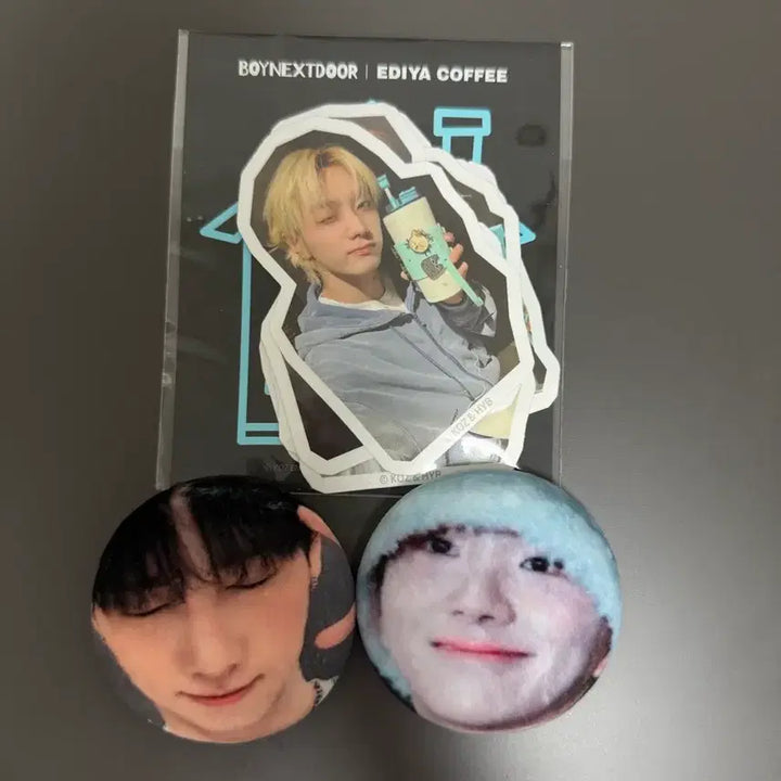 [BUNJANG] BOYNEXTDOOR Ediya Sticker &amp; Pin Button Bundle Set / 보넥도 핀뱃지 + 이디아 스티커 일괄판매