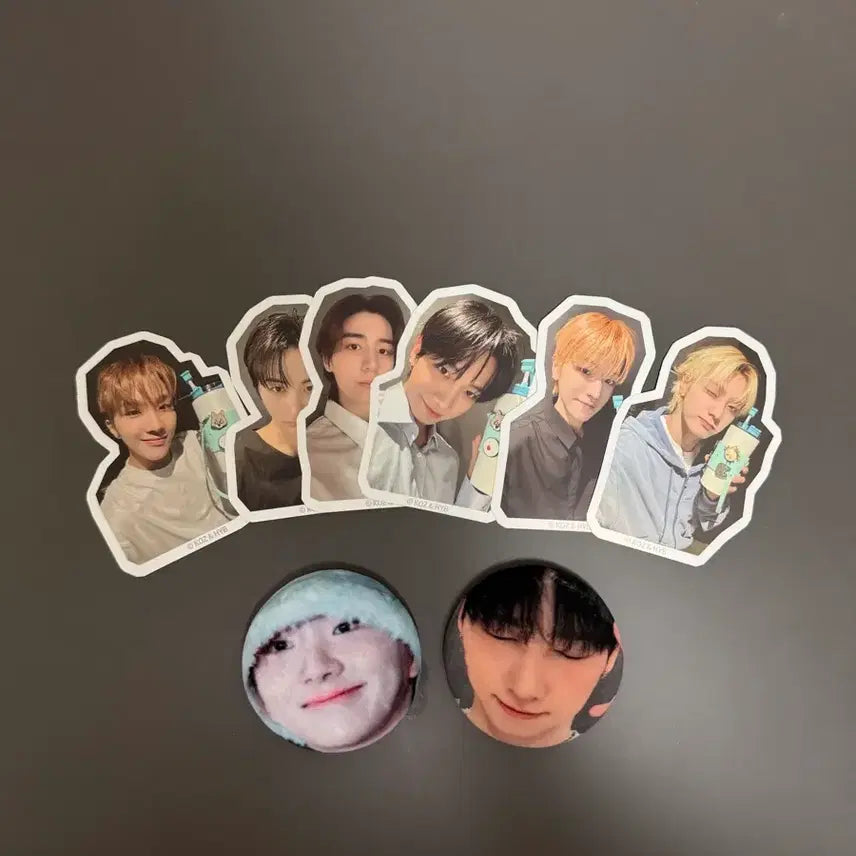[BUNJANG] BOYNEXTDOOR Ediya Sticker &amp; Pin Button Bundle Set / 보넥도 핀뱃지 + 이디아 스티커 일괄판매