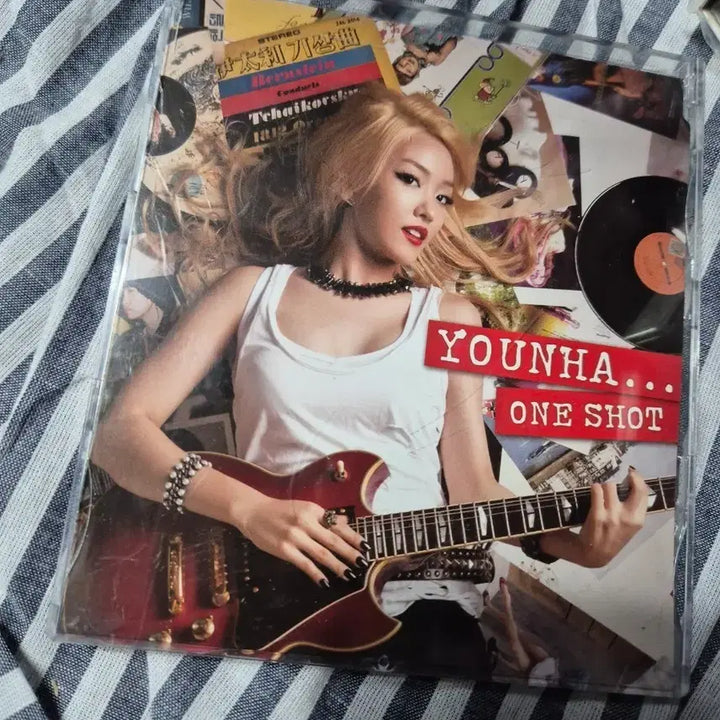 [BUNJANG] Younha One Shot Single Album CD / 윤하 디싱 one shot 음반시디