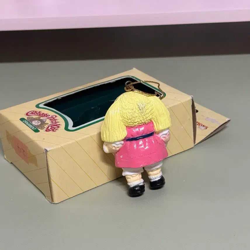[BUNJANG] Vintage Cabbage Girl Ornament Figure / 빈티지 양배추 소녀 오너먼트 피규어