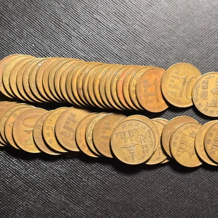 [BUNJANG] 1982 Old Design 10 Won Coin Bundle (25 pcs) / 1982년 발행 옛날 구도안 10원 동전 사용제 25개 묶음